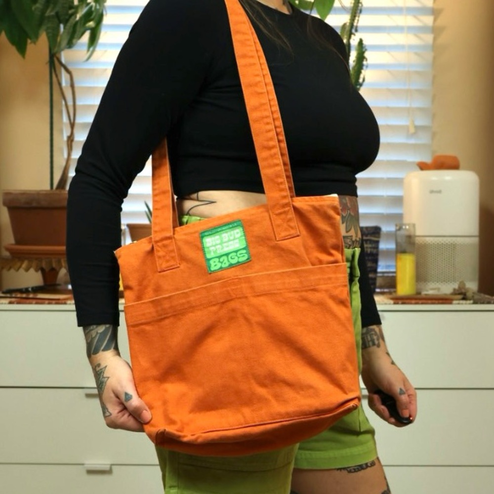 BIG BUD BRESS Over Shoulder Zip Mini Tote